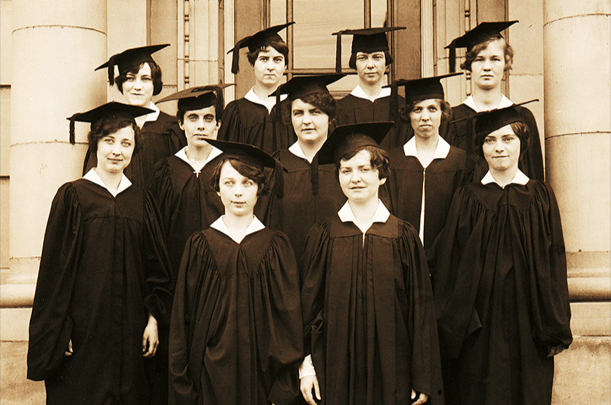 The School of Nursing Class of 1927