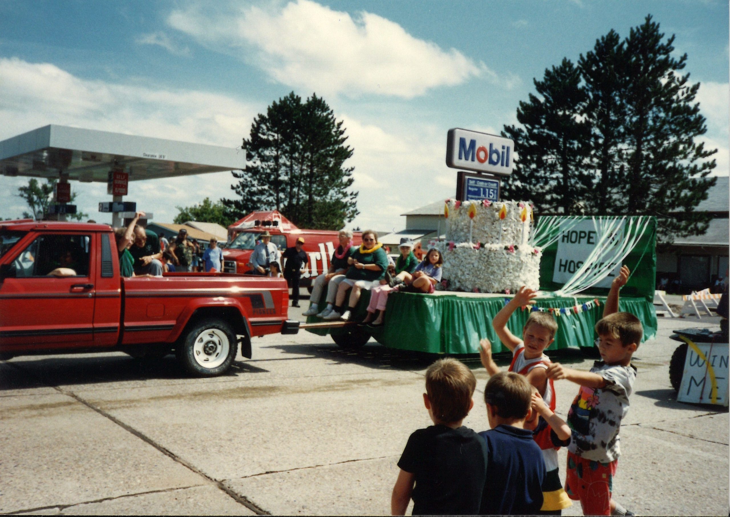 A Hope Hospice float in Rib Lake’s Ice Age Days parade, 1995.