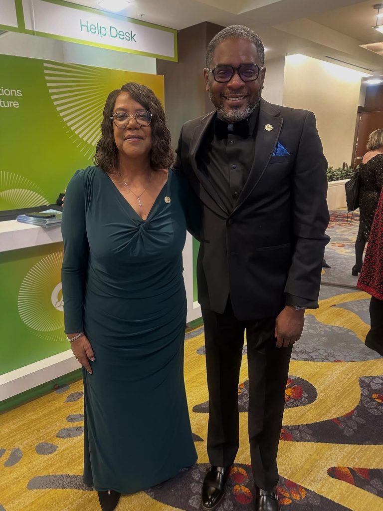 Dr. Linda D. Scott wtih Dr. Michael L. Jones.